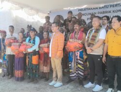 Jawab Hilirisasi, Bupati Yosep Lede Pimpin Peletakan Batu Pertama Pabrik Konsentrat Mangan di Fatuleu